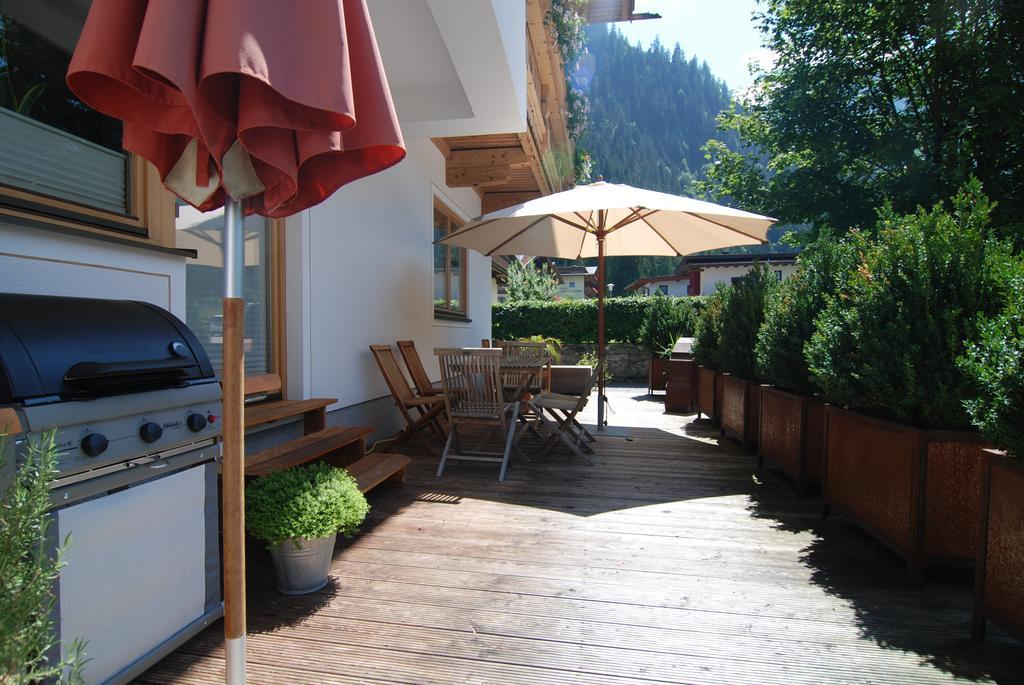 Alpen Appartements Hochmuth Mayrhofen Exterior photo