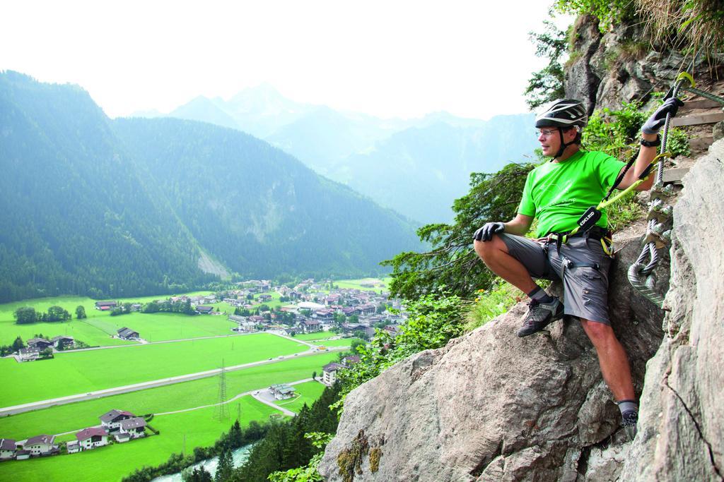 Alpen Appartements Hochmuth Mayrhofen Exterior photo